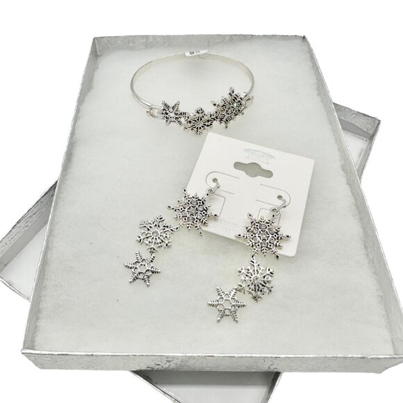 Snowflake Jewelry Set Earrings and Bracelet Icon Collection Silver Tone Winter - Picture 1 of 8